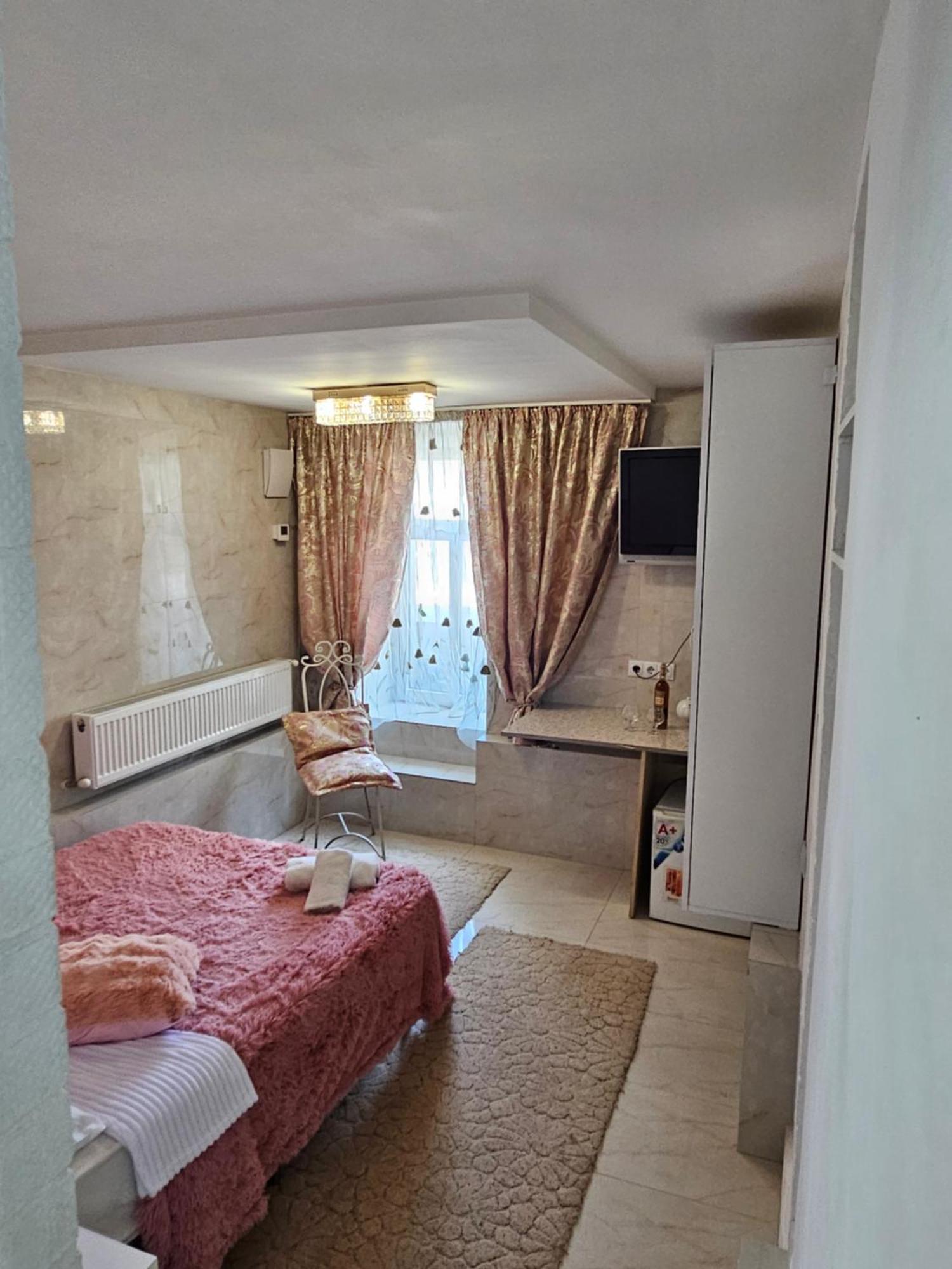 Rose Studio Chişinău Esterno foto