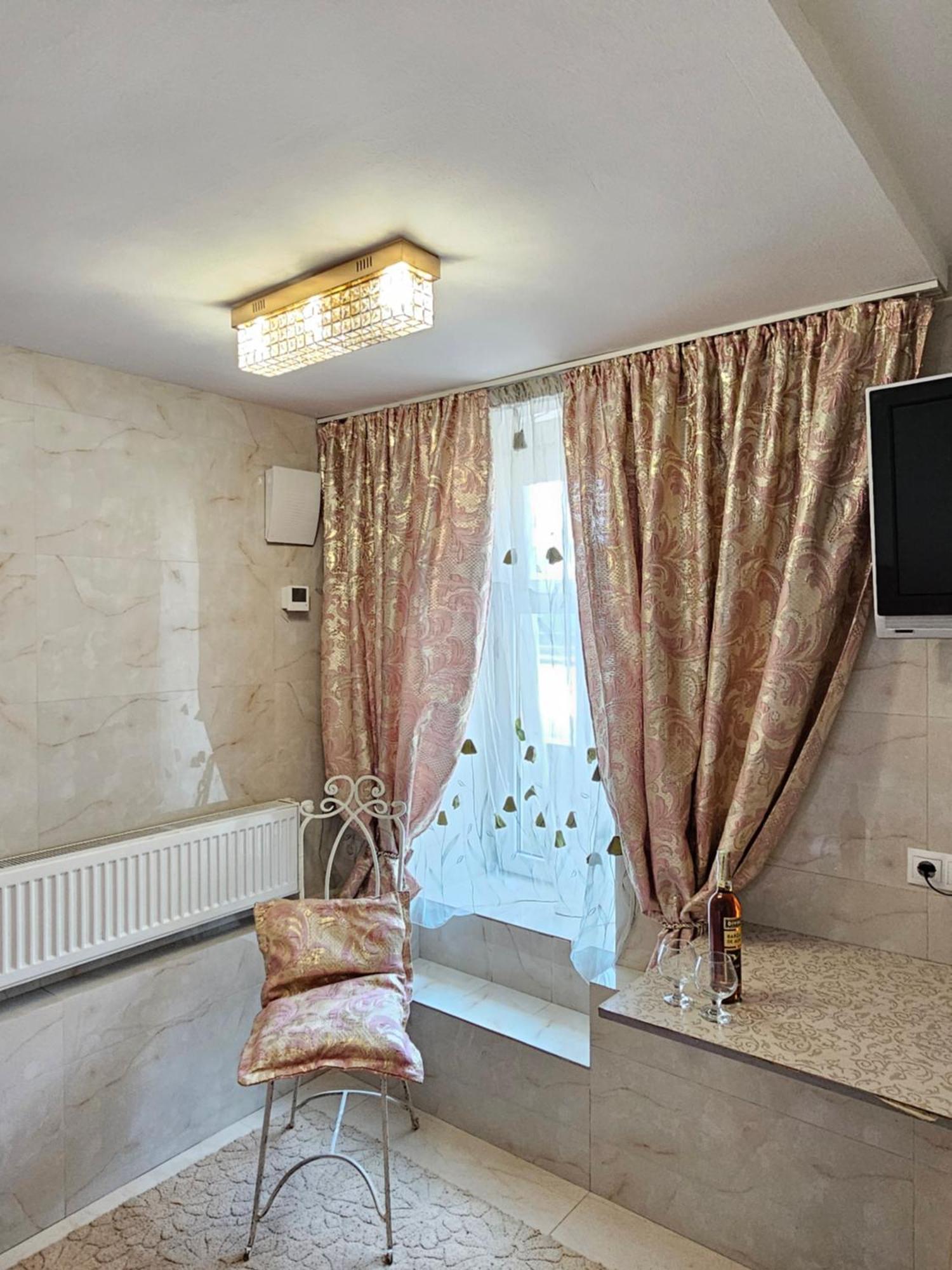 Rose Studio Chişinău Esterno foto